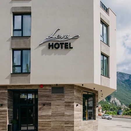 Leva - 2*